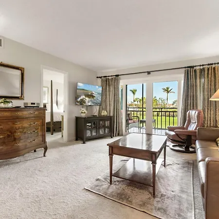 Charming 2-Bedroom, 2-Bath Condo With Golf Course Views In Isla Del Sol